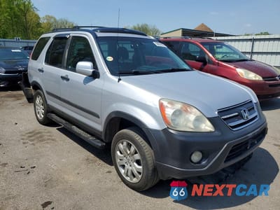 Czwarte zdjęcie samochodu z boku: 2005 HONDA CR-V EX VIN:SHSRD78855U331589 - miniatura