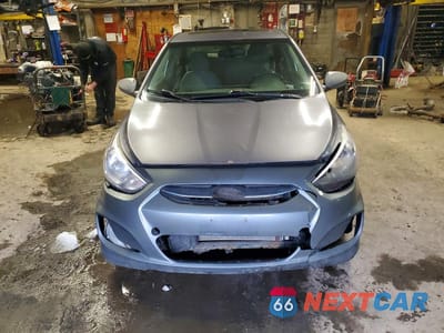 Piąte zdjęcie samochodu w środku: 2017 HYUNDAI ACCENT SE VIN:KMHCT4AE3HU204345 - miniatura
