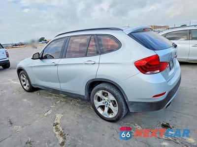 Drugie zdjęcie samochodu z przodu: 2015 BMW X1 SDRIVE28I VIN:WBAVM1C56FV497717 - miniatura