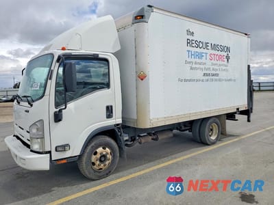 2012 ISUZU NPR - BOX TRUCK 54DB4W1B6CS801746 - główne zdjęcie licytacji z USA - miniatura