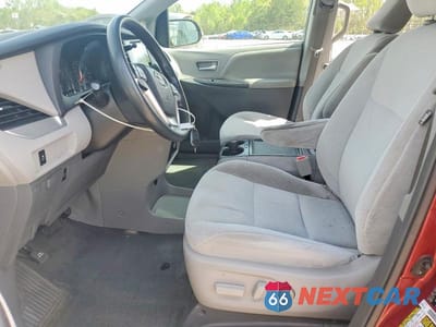 Zdjęcie 7 z 13 samochodu: 2016 TOYOTA SIENNA LE 8-PASSENGER VIN:5TDKK3DC6GS719639 - miniatura