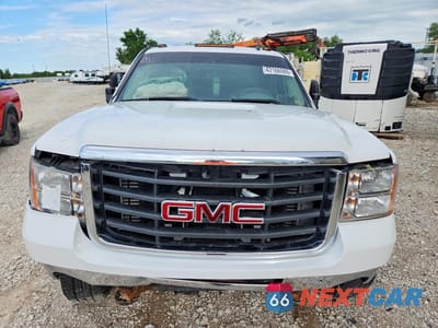 Piąte zdjęcie samochodu w środku: 2008 GMC SIERRA K2500 HEAVY DUTY VIN:1GTHK23608F176094 - miniatura
