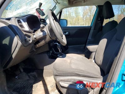 Zdjęcie 7 z 11 samochodu: 2020 JEEP RENEGADE SPORT VIN:ZACNJBAB7LPL54835 - miniatura