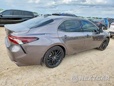 Trzecie zdjęcie samochodu z tyłu: 2024 TOYOTA CAMRY XSE VIN:4T1K31AK6RU072344 - miniatura