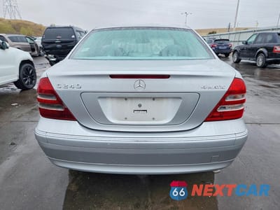 Zdjęcie 6 z 12 samochodu: 2004 MERCEDES-BENZ C 240 4MATIC VIN:WDBRF81J14F553835 - miniatura
