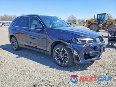 Czwarte zdjęcie samochodu z boku: 2018 BMW X5 XDRIVE35I VIN:5UXKR0C54J0Y03920 - miniatura