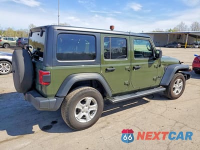 Trzecie zdjęcie samochodu z tyłu: 2021 JEEP WRANGLER UNLIMITED SPORT VIN:1C4HJXDG3MW813240 - miniatura