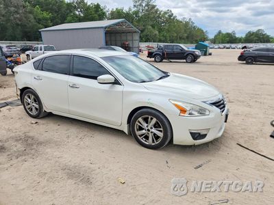 Czwarte zdjęcie samochodu z boku: 2015 NISSAN ALTIMA 2.5 SV VIN:1N4AL3AP7FC443008 - miniatura