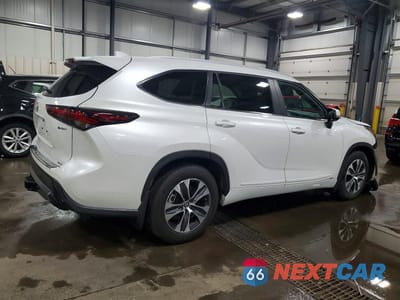 Trzecie zdjęcie samochodu z tyłu: 2025 TOYOTA HIGHLANDER HYBRID XLE VIN:5TDKBRCH0SS646602 - miniatura