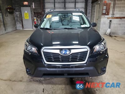 Piąte zdjęcie samochodu w środku: 2019 SUBARU FORESTER VIN:JF2SKACC4KH426231 - miniatura