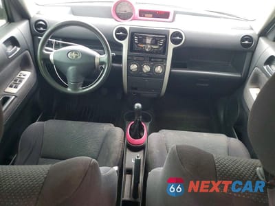 Zdjęcie 8 z 12 samochodu: 2005 TOYOTA SCION XB VIN:JTLKT334554018823 - miniatura