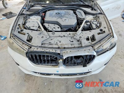 Zdjęcie 12 z 12 samochodu: 2022 BMW 530 I VIN:WBA53BH09NWX45571 - miniatura