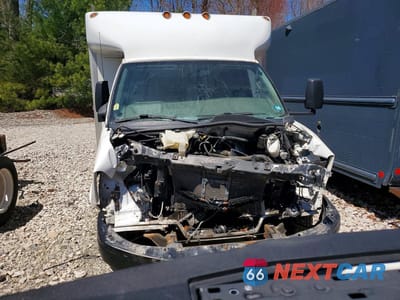 Piąte zdjęcie samochodu w środku: 2019 CHEV EXPRESS G4500 VIN:1HA6GUCGXKN013118 - miniatura