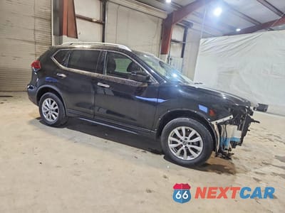 Czwarte zdjęcie samochodu z boku: 2020 NISSAN ROGUE SV VIN:KNMAT2MV0LP508283 - miniatura