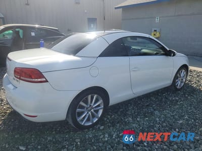 Trzecie zdjęcie samochodu z tyłu: 2015 VOLKSWAGEN EOS KOMFORT VIN:WVWBW8AH9FV001055 - miniatura