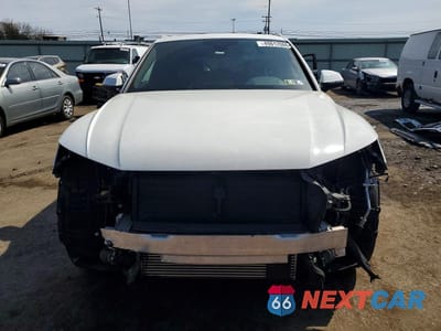 Piąte zdjęcie samochodu w środku: 2019 AUDI Q5 PREMIUM PLUS VIN:WA1BNAFY4K2051239 - miniatura