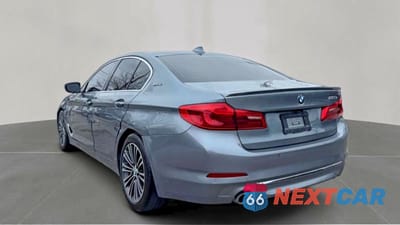 Trzecie zdjęcie samochodu z tyłu: 2018 BMW 530XE VIN:WBAJB1C56JB374403 - miniatura