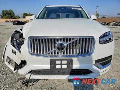 Piąte zdjęcie samochodu w środku: 2025 VOLVO XC90 ULTRA VIN:YV4H60JF0S1294806 - miniatura