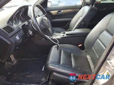 Zdjęcie 7 z 12 samochodu: 2010 MERCEDES-BENZ C 250 4MATIC VIN:WDDGF8FB5AF462451 - miniatura