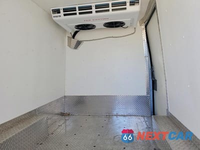 Zdjęcie 10 z 11 samochodu: 2021 NISSAN NV 2500 HD S VIN:1N6BF0LY3MN808258 - miniatura