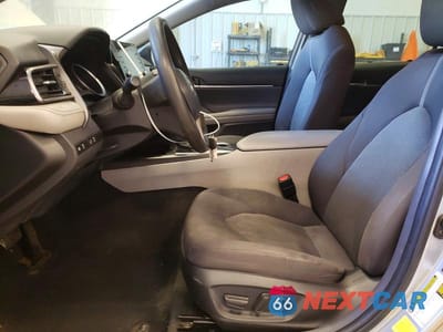 Zdjęcie 7 z 12 samochodu: 2022 TOYOTA CAMRY LE VIN:4T1C11AK2NU632249 - miniatura