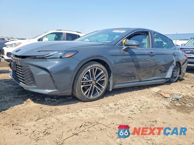2025 TOYOTA CAMRY XLE 4T1DBADK8SU516661 - główne zdjęcie licytacji z USA - miniatura