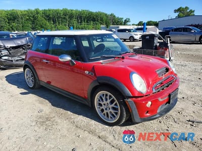 Czwarte zdjęcie samochodu z boku: 2005 MINI COOPER S VIN:WMWRE33415TD91531 - miniatura