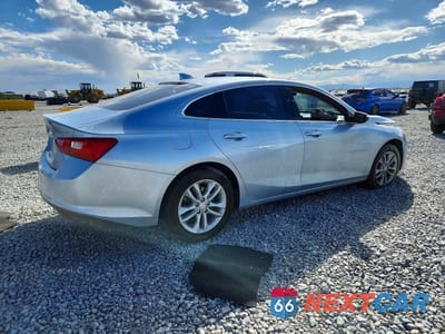 Trzecie zdjęcie samochodu z tyłu: 2018 CHEVROLET MALIBU LT VIN:1G1ZD5ST7JF104234 - miniatura
