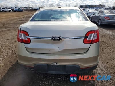 Zdjęcie 6 z 11 samochodu: 2010 FORD TAURUS SEL VIN:1FAHP2HW0AG112380 - miniatura