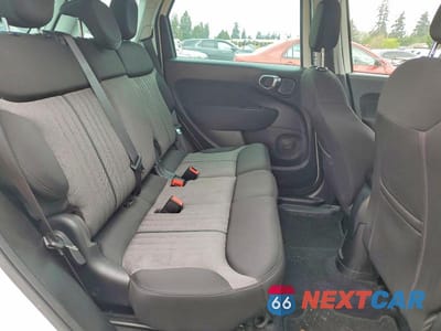 Zdjęcie 10 z 12 samochodu: 2017 FIAT 500L POP VIN:ZFBCFAAH3HZ038743 - miniatura