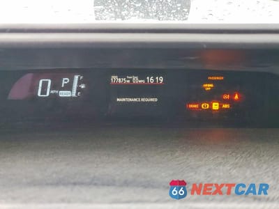 Zdjęcie 9 z 13 samochodu: 2015 TOYOTA PRIUS C TWO VIN:JTDKDTB31F1586524 - miniatura