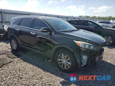 Czwarte zdjęcie samochodu z boku: 2018 KIA SORENTO LX VIN:5XYPG4A37JG392867 - miniatura