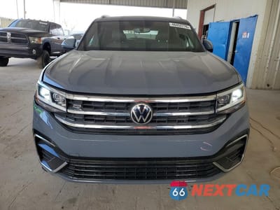 Piąte zdjęcie samochodu w środku: 2021 VOLKSWAGEN ATLAS CROSS SPORT SE VIN:1V2PE2CA4MC232863 - miniatura