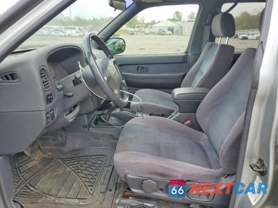 Zdjęcie 7 z 13 samochodu: 1999 NISSAN PATHFINDER XE VIN:JN8AR07Y2XW352420 - miniatura