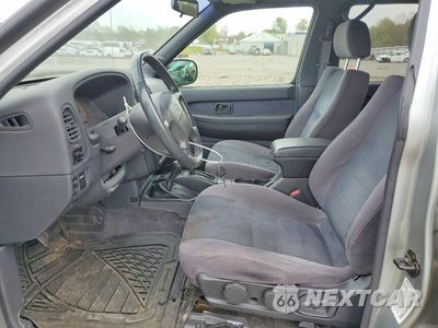 Zdjęcie 7 z 13 samochodu: 1999 NISSAN PATHFINDER XE VIN:JN8AR07Y2XW352420 - miniatura
