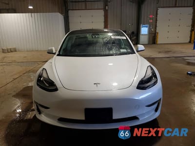Piąte zdjęcie samochodu w środku: 2022 TESLA MODEL 3 VIN:5YJ3E1EA4NF371547 - miniatura