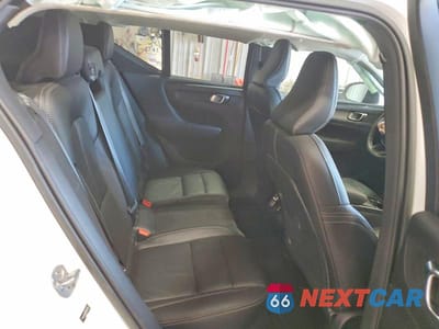 Zdjęcie 11 z 14 samochodu: 2023 VOLVO XC40 PLUS VIN:YV4L12UL0P2944239 - miniatura
