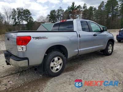 Trzecie zdjęcie samochodu z tyłu: 2010 TOYOTA TUNDRA DOUBLE CAB SR5 VIN:5TFUY5F15AX151092 - miniatura