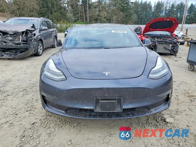 Piąte zdjęcie samochodu w środku: 2019 TESLA MODEL 3 VIN:5YJ3E1EB8KF438428 - miniatura