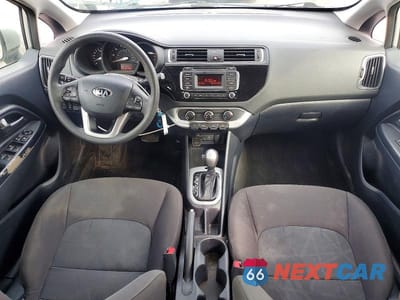 Zdjęcie 8 z 12 samochodu: 2016 KIA RIO LX VIN:KNADM4A37G6591518 - miniatura
