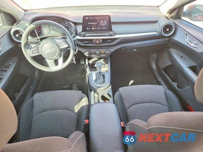 Zdjęcie 8 z 12 samochodu: 2024 KIA FORTE LXS VIN:3KPF24AD0RE819897 - miniatura