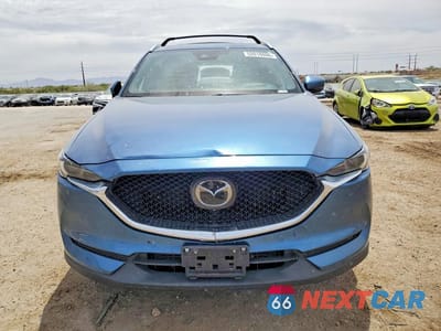 Piąte zdjęcie samochodu w środku: 2021 MAZDA CX-5 SIGNATURE VIN:JM3KFBEY7M0396507 - miniatura