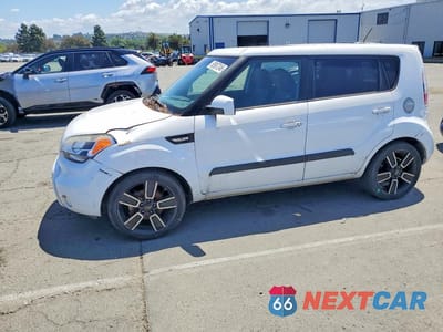 2011 KIA SOUL + KNDJT2A28B7264262 - główne zdjęcie licytacji z USA - miniatura