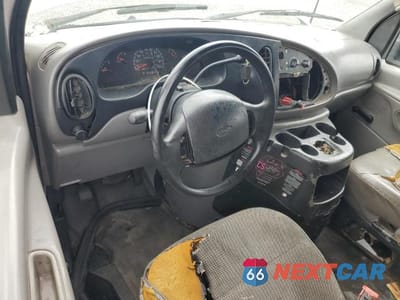 Zdjęcie 8 z 14 samochodu: 2001 FORD ECONOLINE E250 VAN VIN:1FTNE24291HA70436 - miniatura