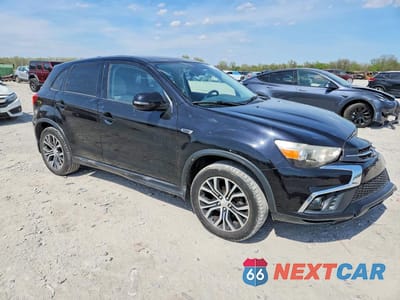 Czwarte zdjęcie samochodu z boku: 2018 MITSUBISHI OUTLANDER SPORT ES VIN:JA4AR3AU0JZ027915 - miniatura