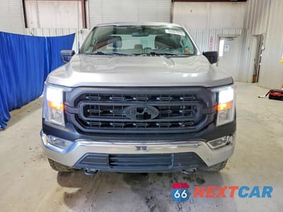 Piąte zdjęcie samochodu w środku: 2022 FORD F150 SUPER CAB VIN:1FTFX1E5XNFB02281 - miniatura