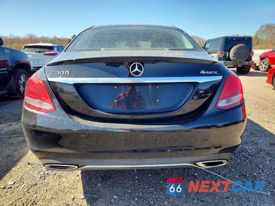 Zdjęcie 6 z 11 samochodu: 2016 MERCEDES-BENZ C 300 4MATIC VIN:55SWF4KB3GU123753 - miniatura