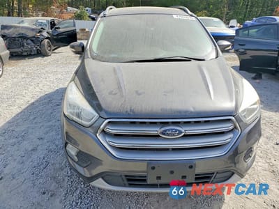 Piąte zdjęcie samochodu w środku: 2017 FORD ESCAPE TITANIUM VIN:1FMCU0JD7HUD42712 - miniatura