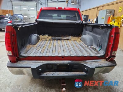 Zdjęcie 6 z 13 samochodu: 2010 GMC SIERRA K1500 SLE VIN:3GTRKVE36AG238532 - miniatura