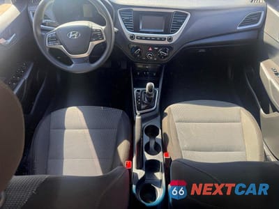 Zdjęcie 9 z 10 samochodu: 2018 HYUNDAI ACCENT GLS VIN:3KPC24A3XJE005772 - miniatura